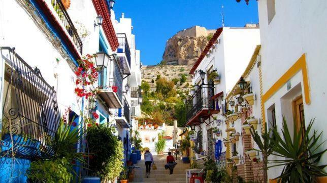 Vistas Al Mar. Gran Salon. Playa A 1 Minuto. Wifi Apartment Alicante Exterior photo